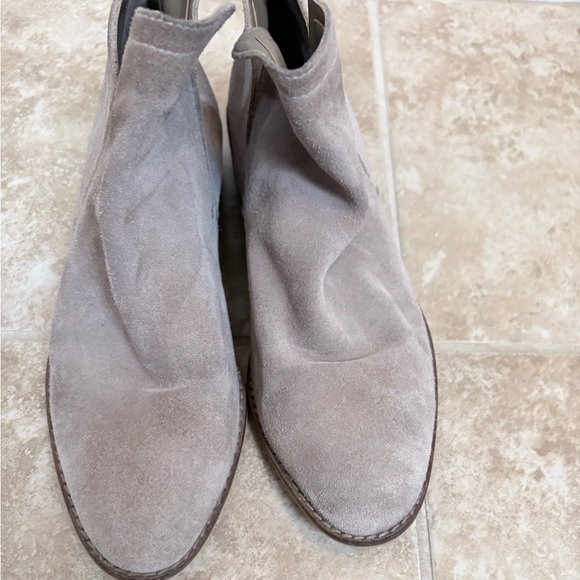 Dolce Vita Suede Tan Tessy Booties - Picture 11 of 15